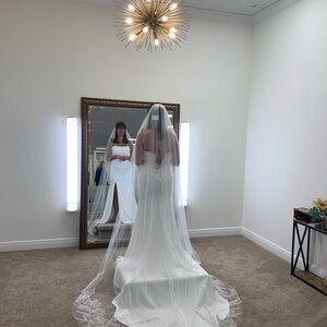 Elegant White Strapless Wedding Dress